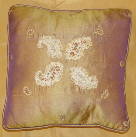 Picture for category Pillow & Plaid